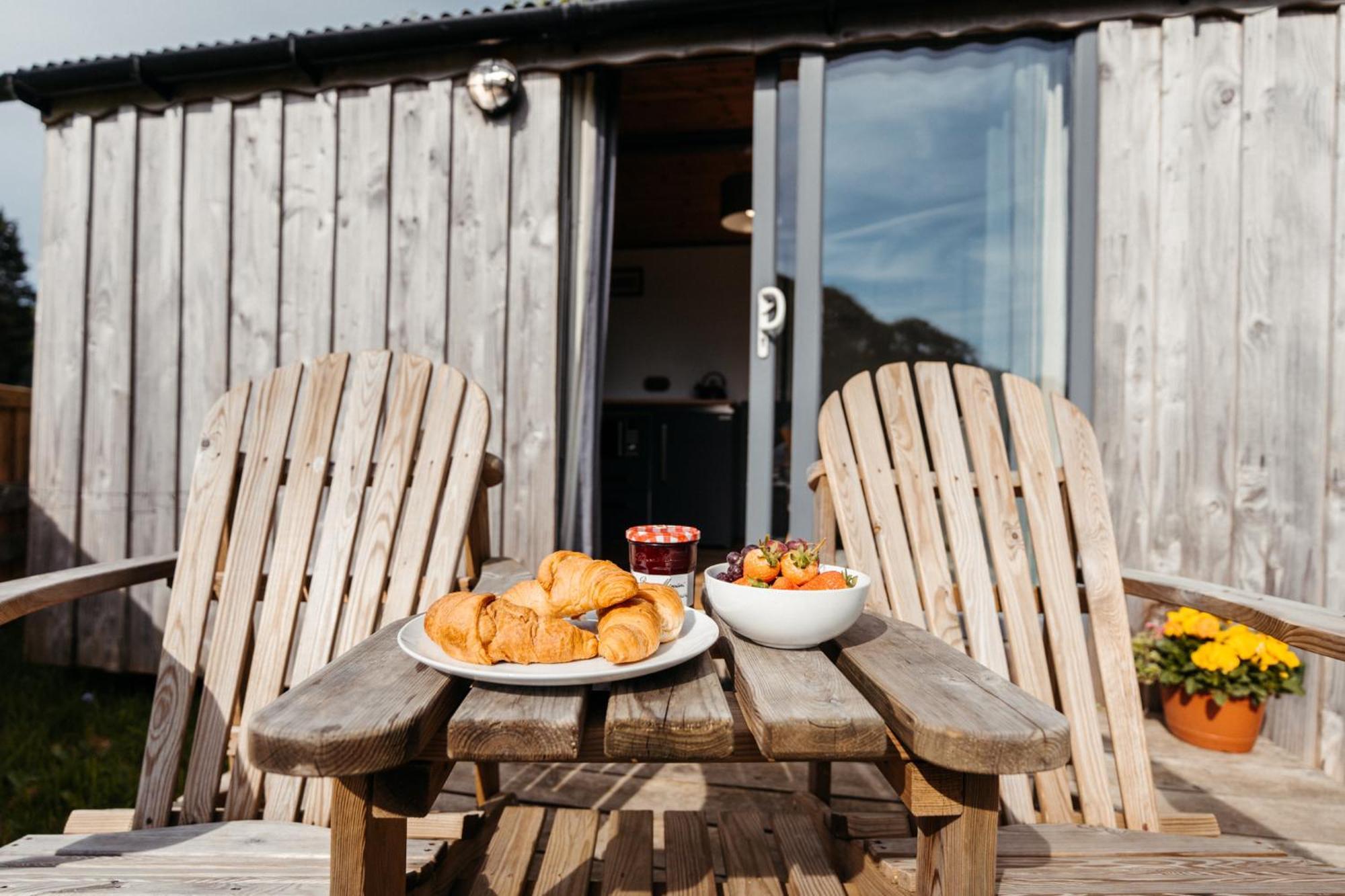 Cefn Crib Cabins Махінллет Екстер'єр фото