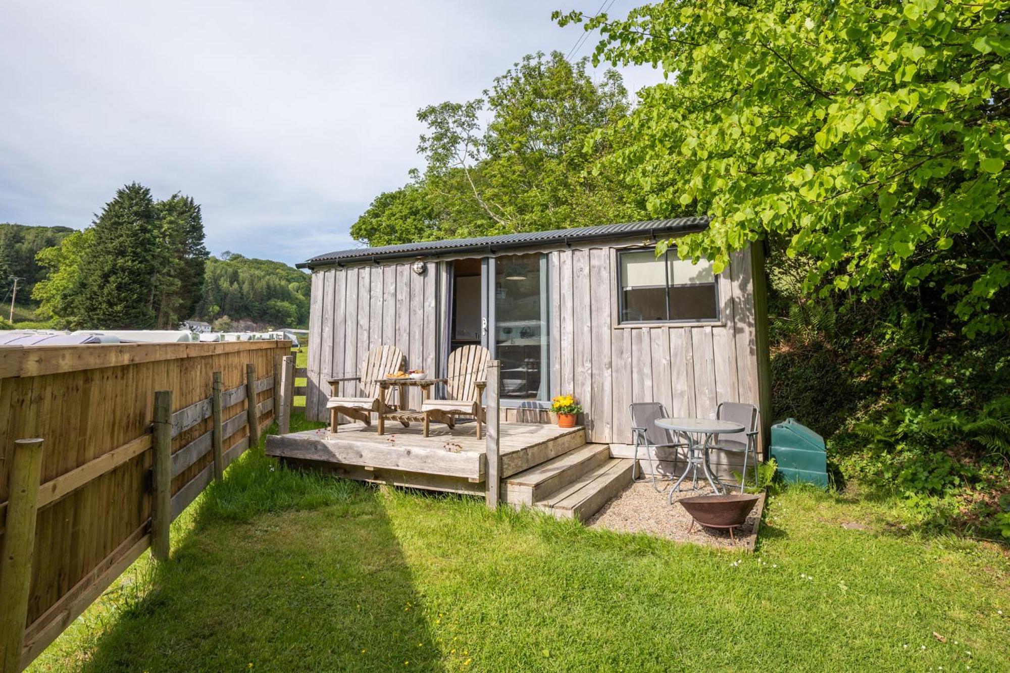 Cefn Crib Cabins Махінллет Екстер'єр фото